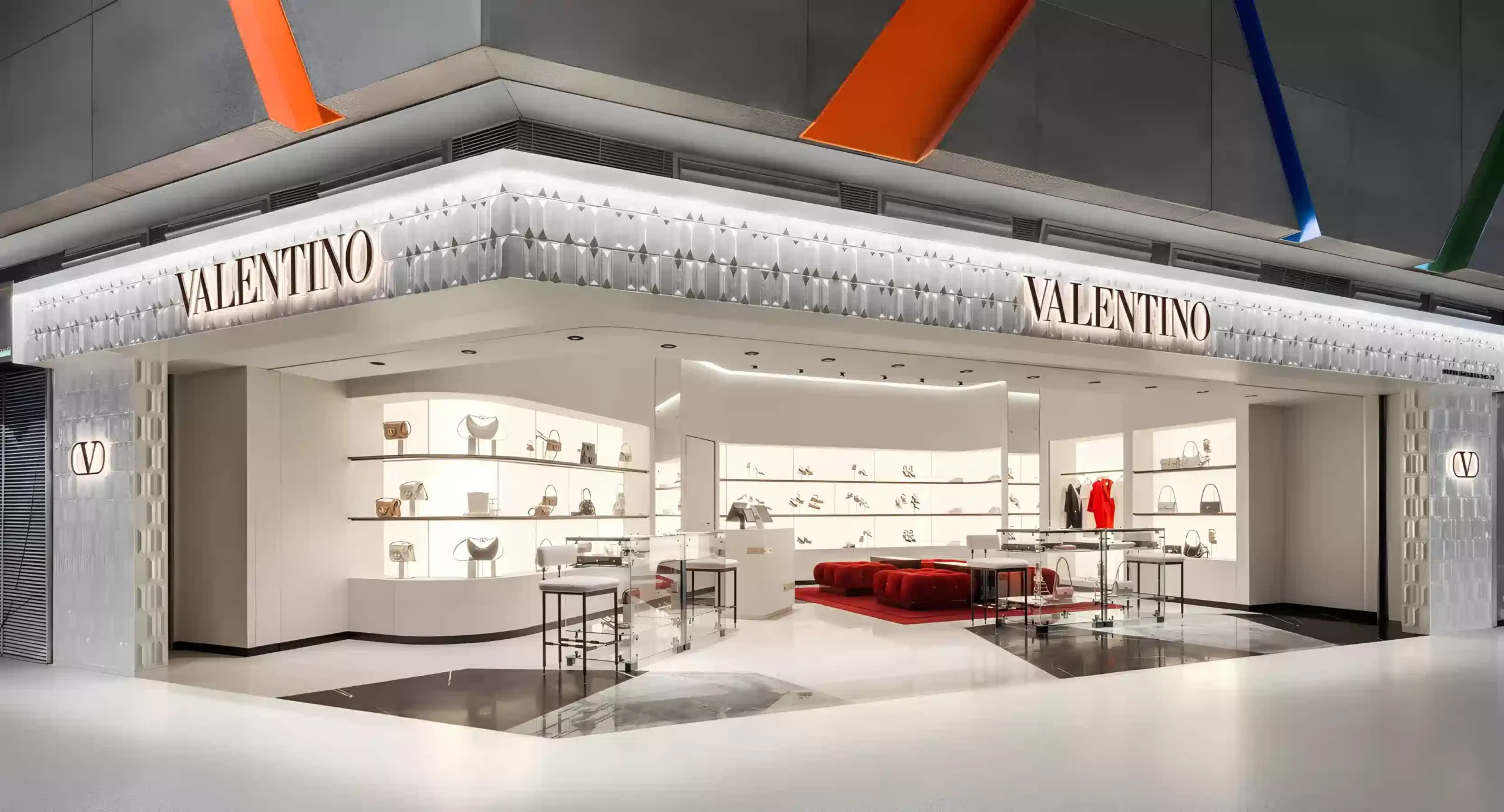 Banner 1 scaled - Valentino Schweiz