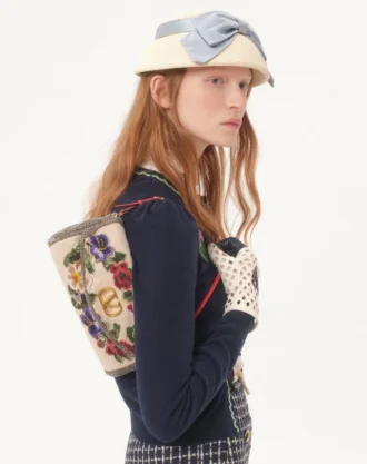 Bestickte Strickjacke