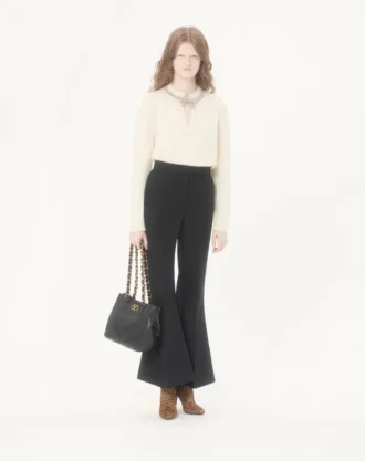 Bestickter Wollpullover