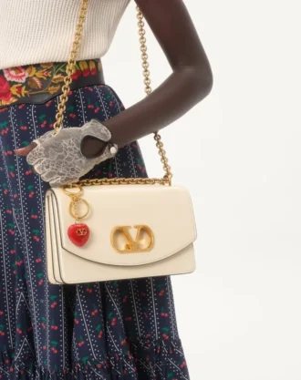 Coeur Royal Taschenanhänger mit Schlüsselring aus Metall und Emaille