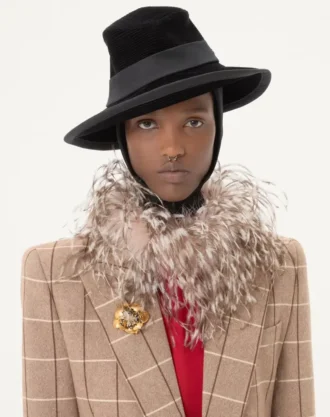 fleur lumineuse brosche aus metall und stoff 1 330x417 - Fleur Lumineuse Brosche aus Metall und Stoff