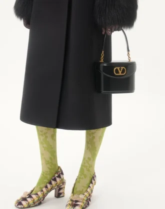 Kompakter Drap-Mantel