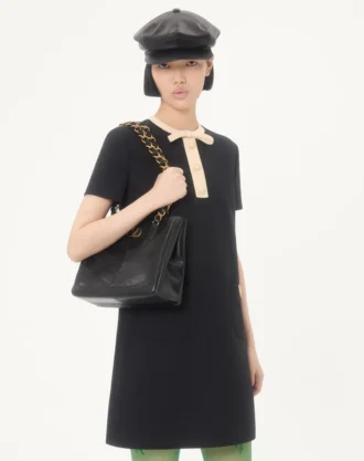 Kurzes Kleid aus Crêpe Couture