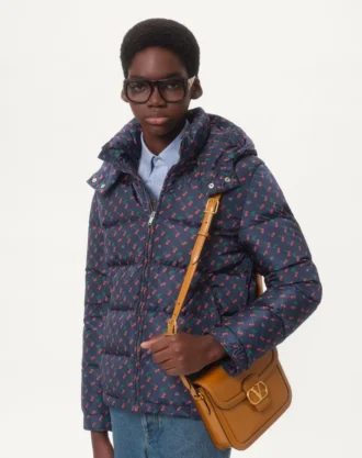 Nylon-Daunenjacke mit Kapuze und Cherryfic-Print