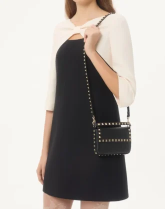 Rockstud-Beutel aus genarbtem Kalbsleder