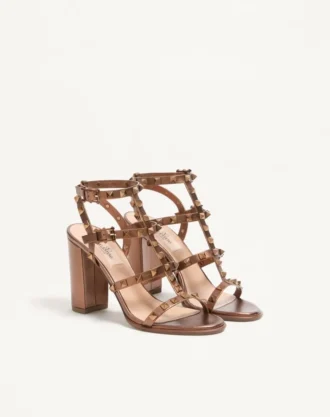 Rockstud Metallic-Kalbsleder-Sandalen mit Fesselriemchen und 90-mm-Absatz
