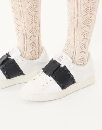 Rockstud Untitled Sneaker aus Kalbsleder mit farblich abgestimmten Nieten