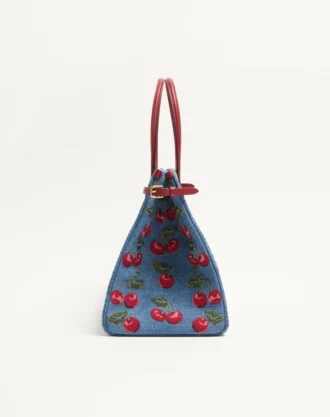 Valentino Garavani Antibes Medium Shopping Bag aus Denim mit Cherryfic-Stickerei