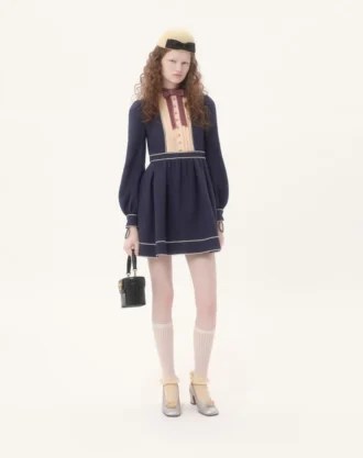 Valentino Garavani Vain Kosmetiktasche aus glänzendem Kalbsleder